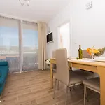 Lejlighed La *