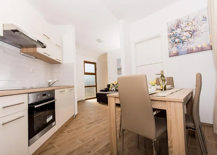 Daire La Veliki Drvenik